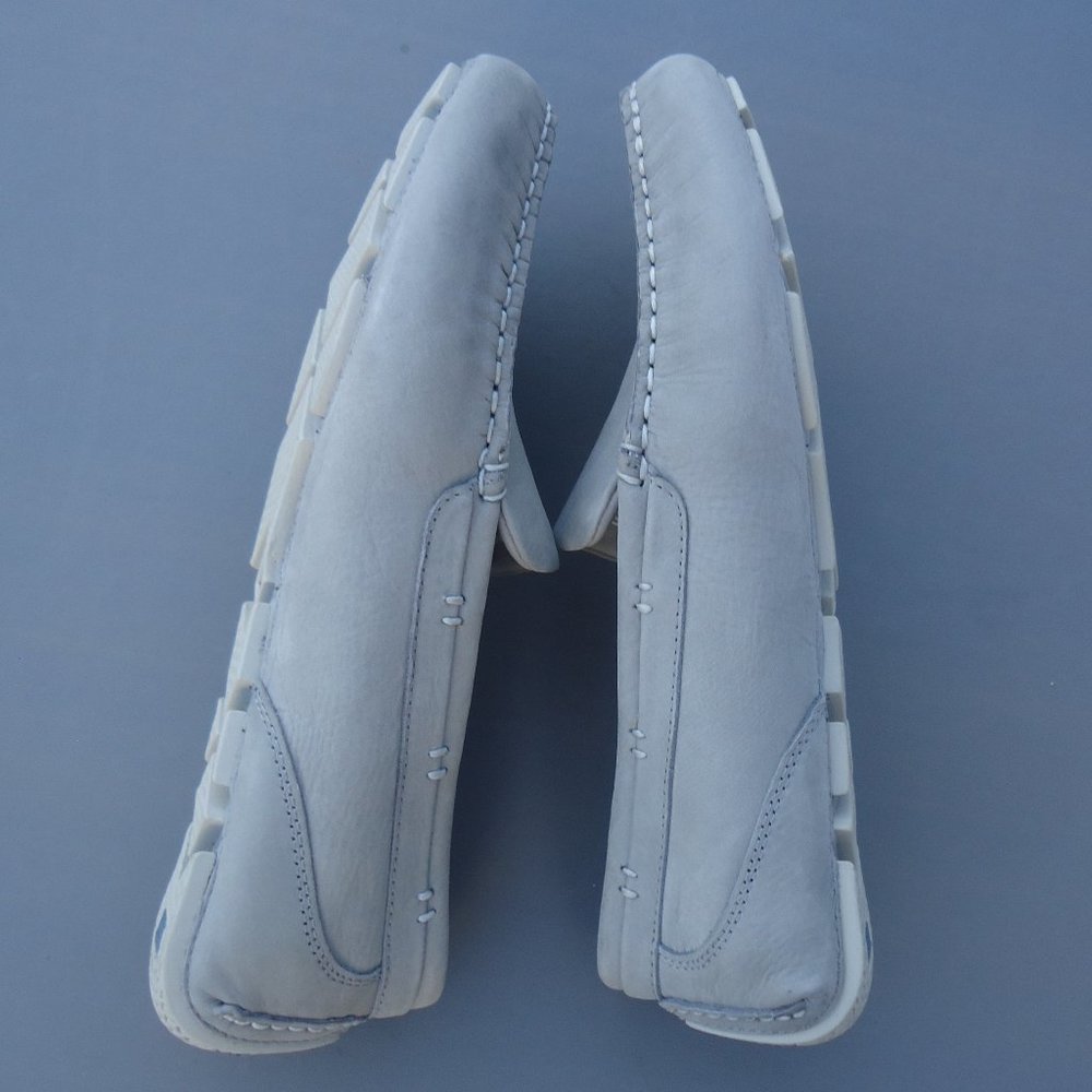 SIZE 9.5. SPERRY Gold Cup nubuck leather slip-on loafers. - Picture 9 of 16